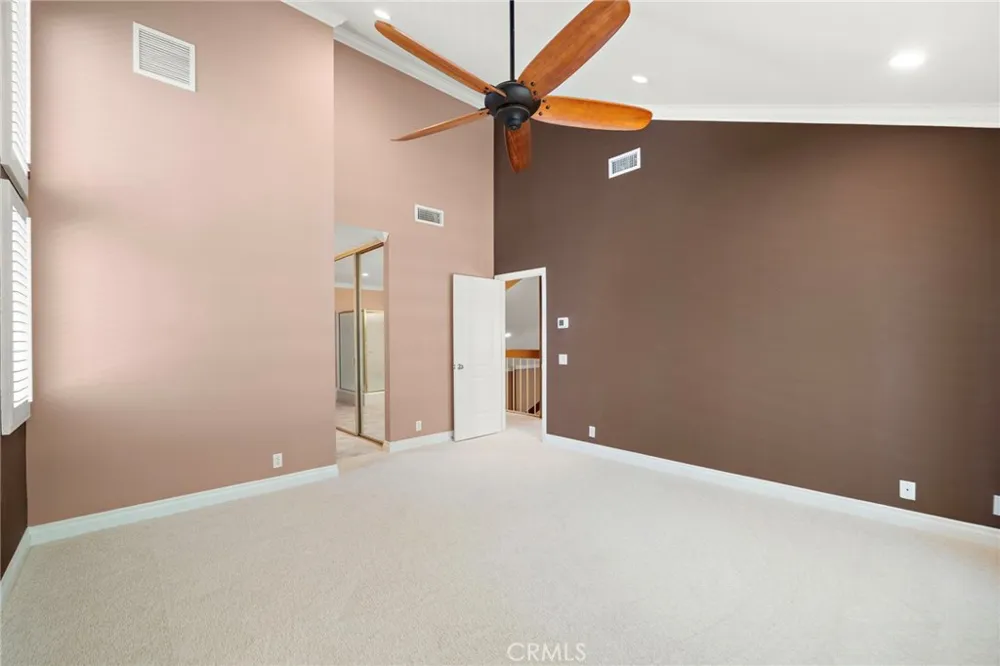 25072 Castlewood Lake Forest, CA 92630
