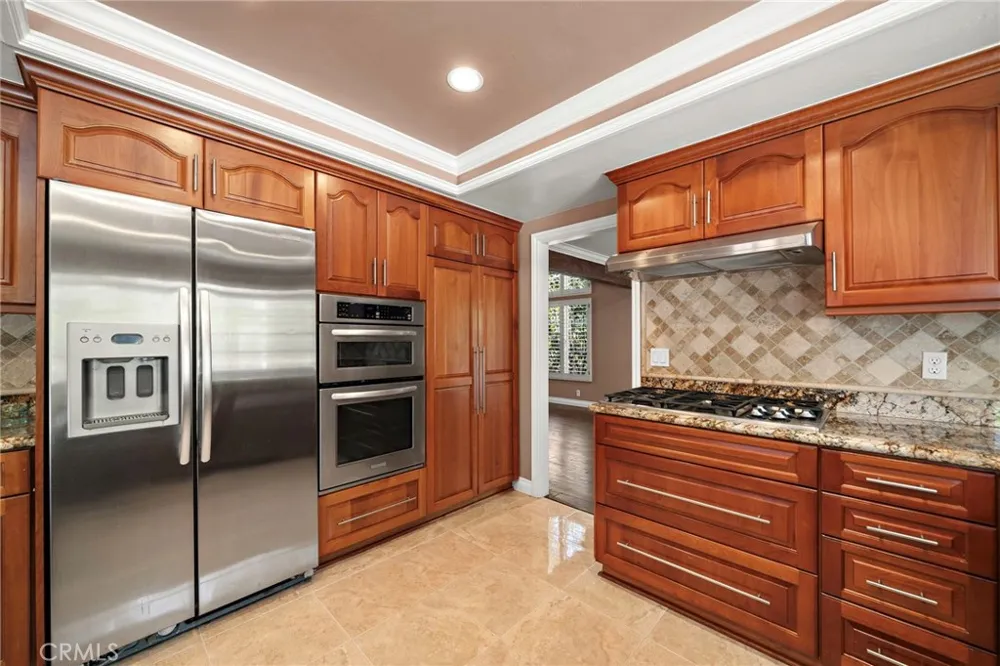 25072 Castlewood Lake Forest, CA 92630