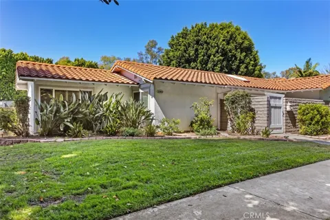 2365 Via Mariposa East #C