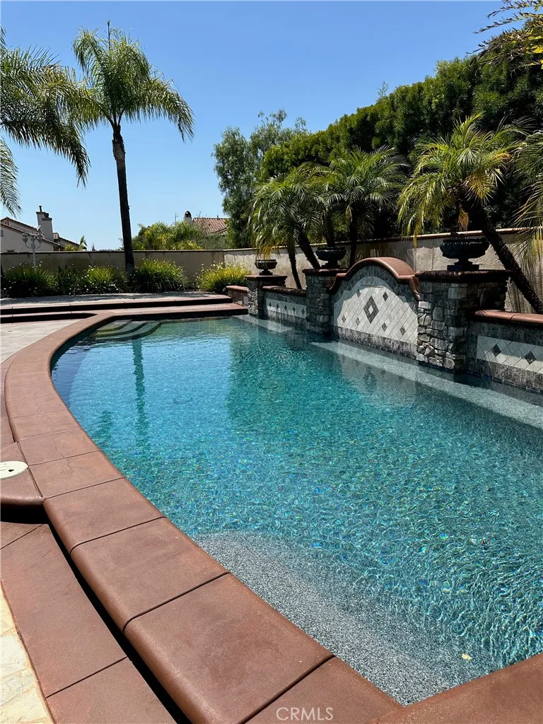 25351 MUSTANG DRIVE Laguna Hills, CA 92653