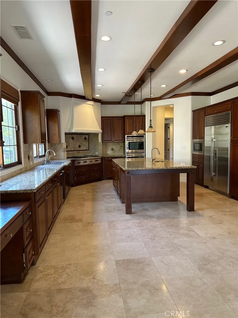 25351 MUSTANG DRIVE Laguna Hills, CA 92653