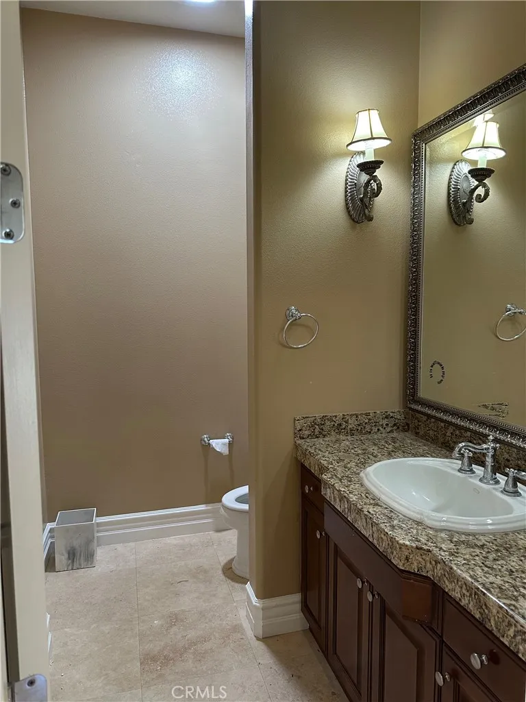 25351 MUSTANG DRIVE Laguna Hills, CA 92653