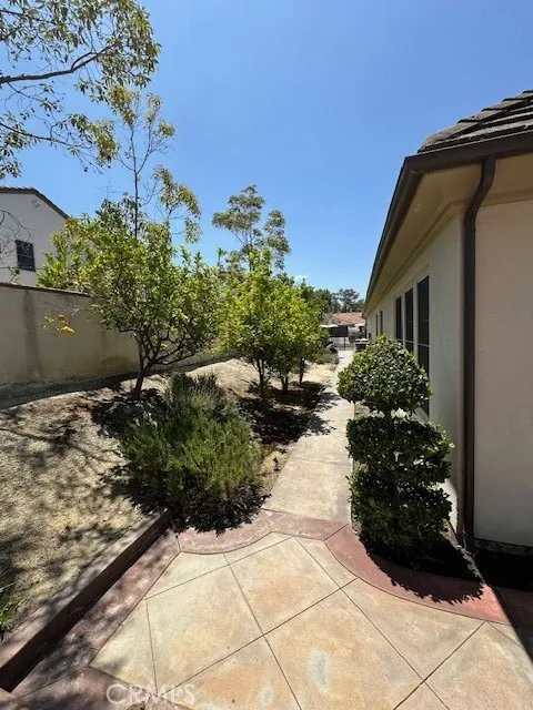 25351 MUSTANG DRIVE Laguna Hills, CA 92653