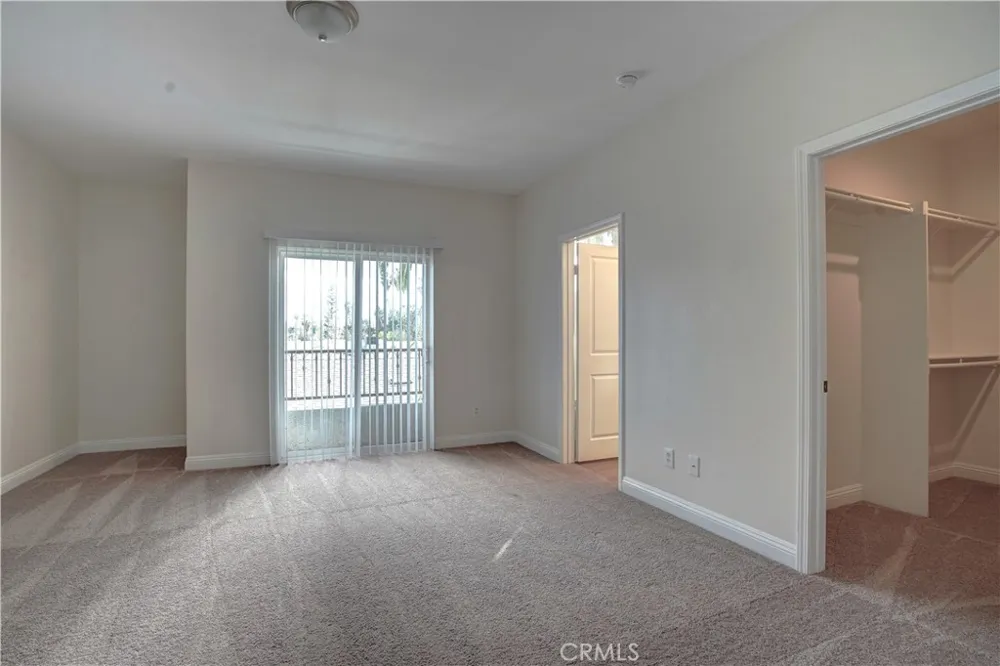 7124 Farralone Avenue #110 Canoga Park, CA 91303