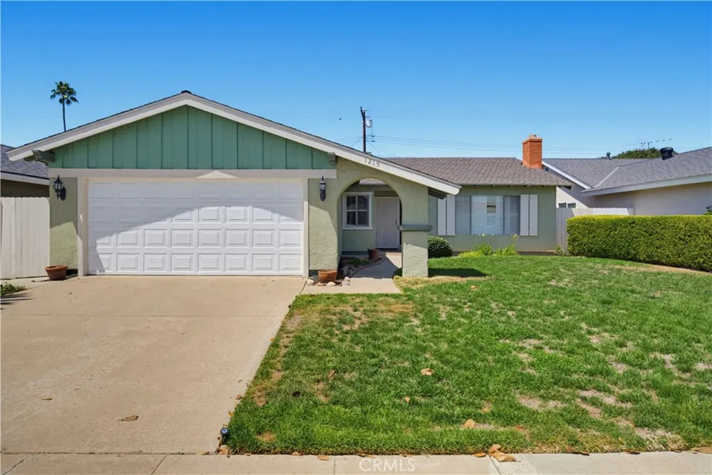 1215 E Mardell Orange, CA 92866