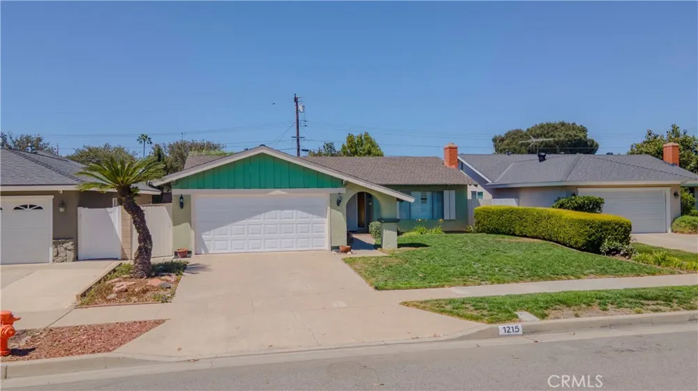 1215 E Mardell Orange, CA 92866