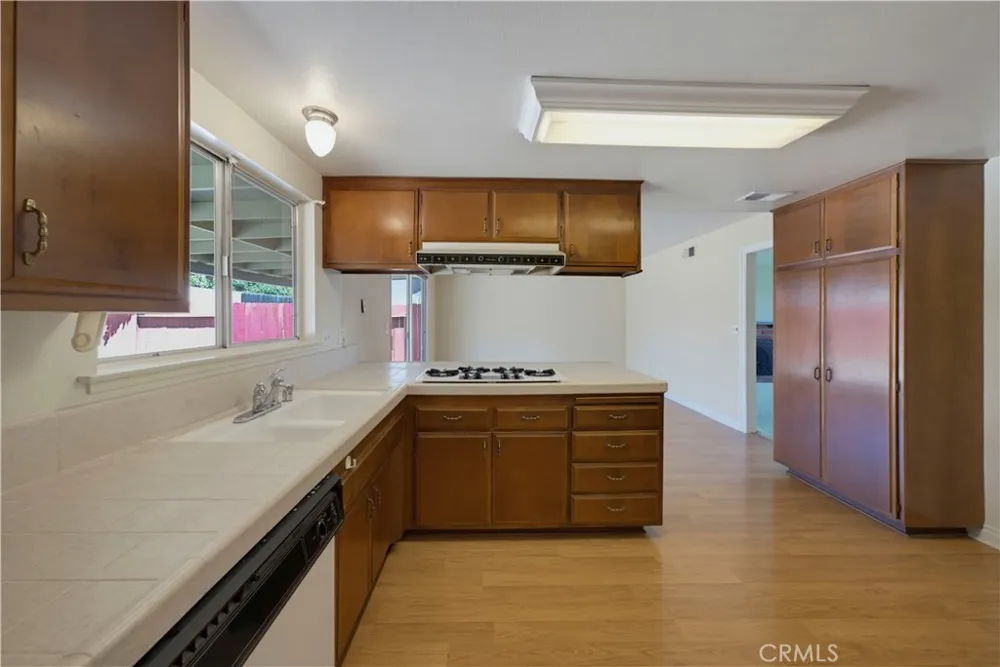 1215 E Mardell Orange, CA 92866