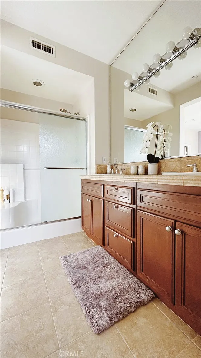 88 Dovetail Irvine, CA 92603