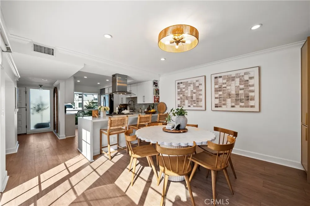 368 Genoa Costa Mesa, CA 92627