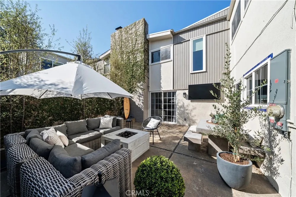 368 Genoa Costa Mesa, CA 92627