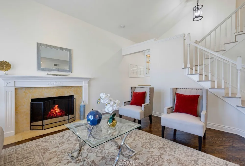 25981 Anacapa Laguna Hills, CA 92653