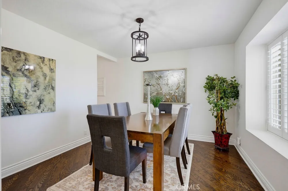 25981 Anacapa Laguna Hills, CA 92653