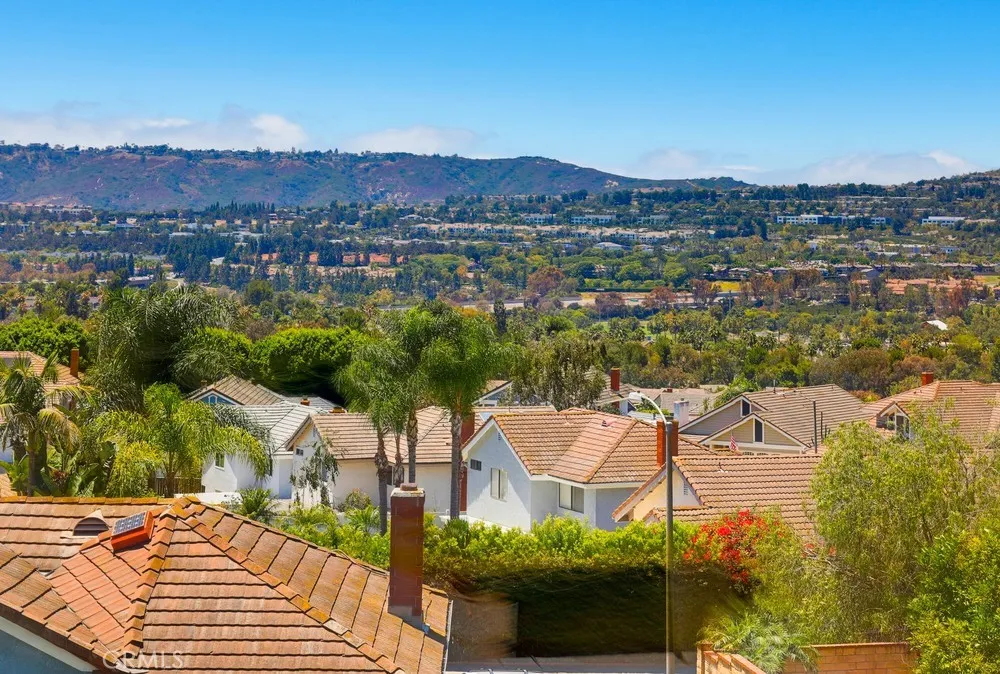 25981 Anacapa Laguna Hills, CA 92653
