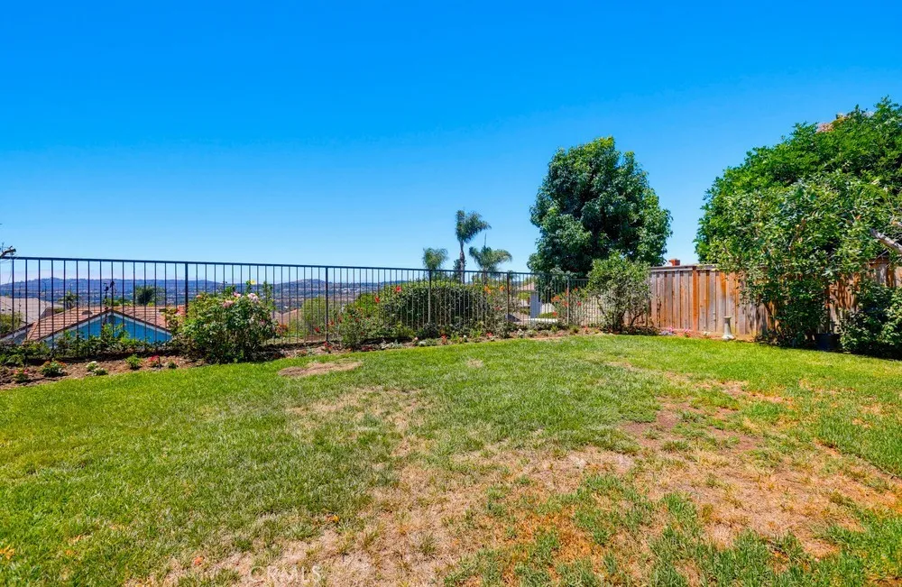 25981 Anacapa Laguna Hills, CA 92653