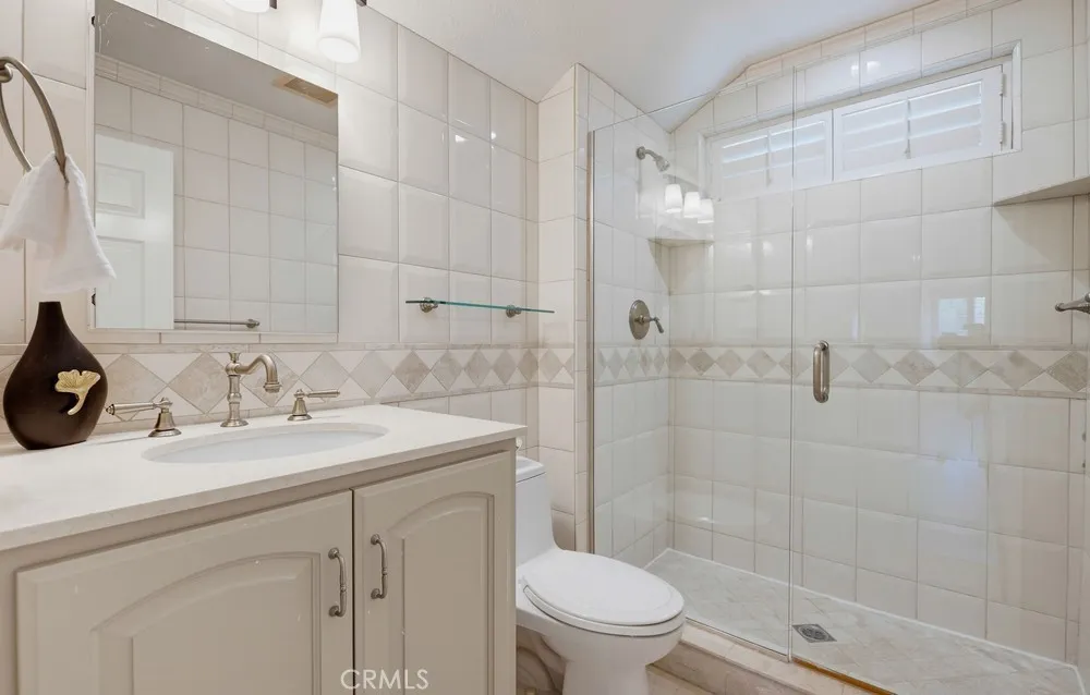 25981 Anacapa Laguna Hills, CA 92653