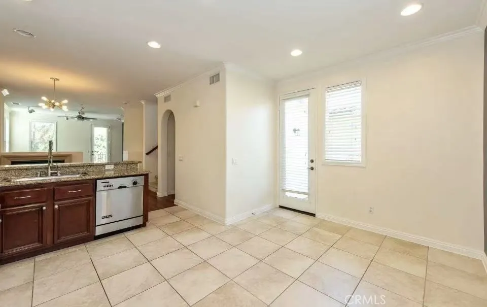 12 Tall Oak Irvine, CA 92603