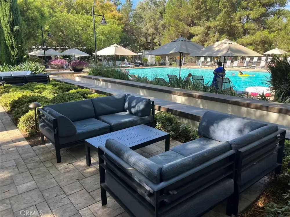 12 Tall Oak Irvine, CA 92603