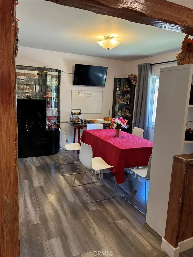 4711 Aqueduct Encino, CA 91436