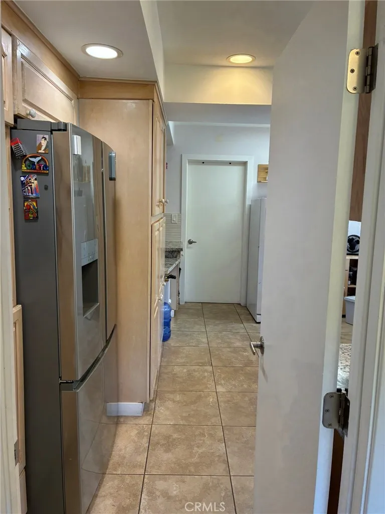 4711 Aqueduct Encino, CA 91436