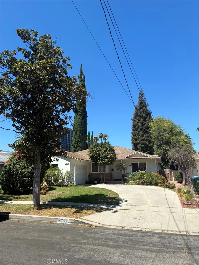 4711 Aqueduct Encino, CA 91436