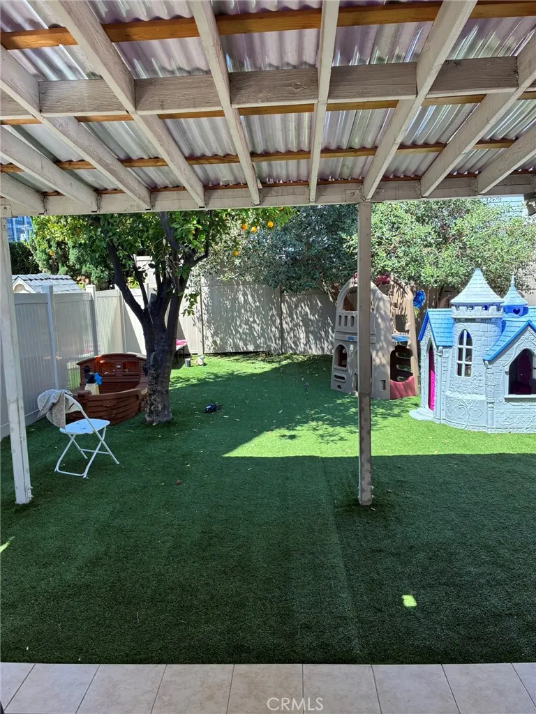 4711 Aqueduct Encino, CA 91436