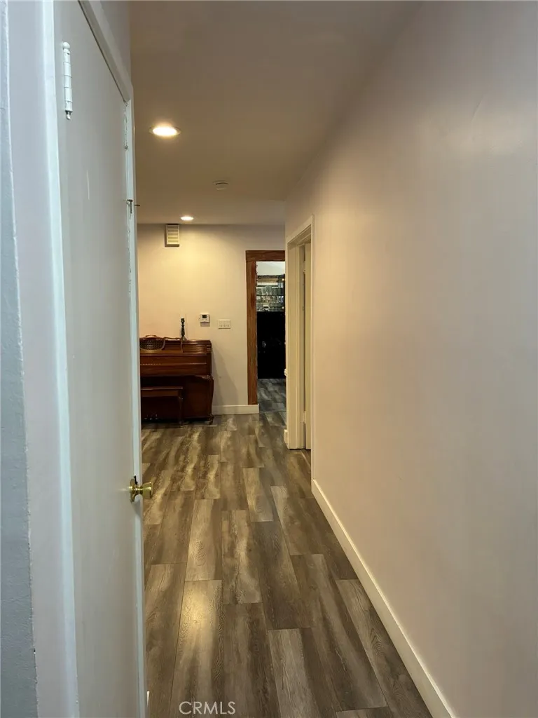 4711 Aqueduct Encino, CA 91436