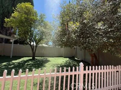 4711 Aqueduct Encino, CA 91436