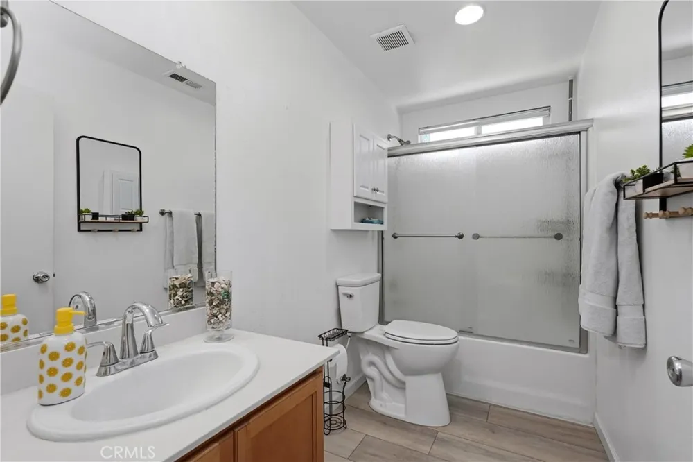 690 Julian San Jacinto, CA 92582
