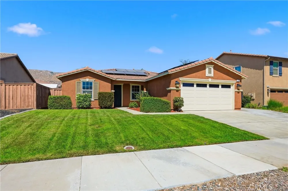 690 Julian San Jacinto, CA 92582