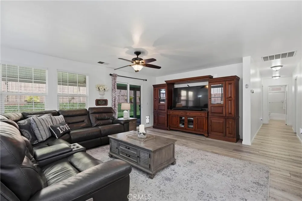 690 Julian San Jacinto, CA 92582