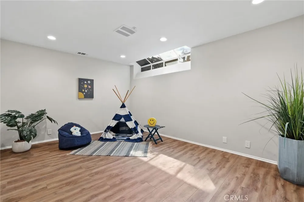 12721 Trent Jones Tustin, CA 92782