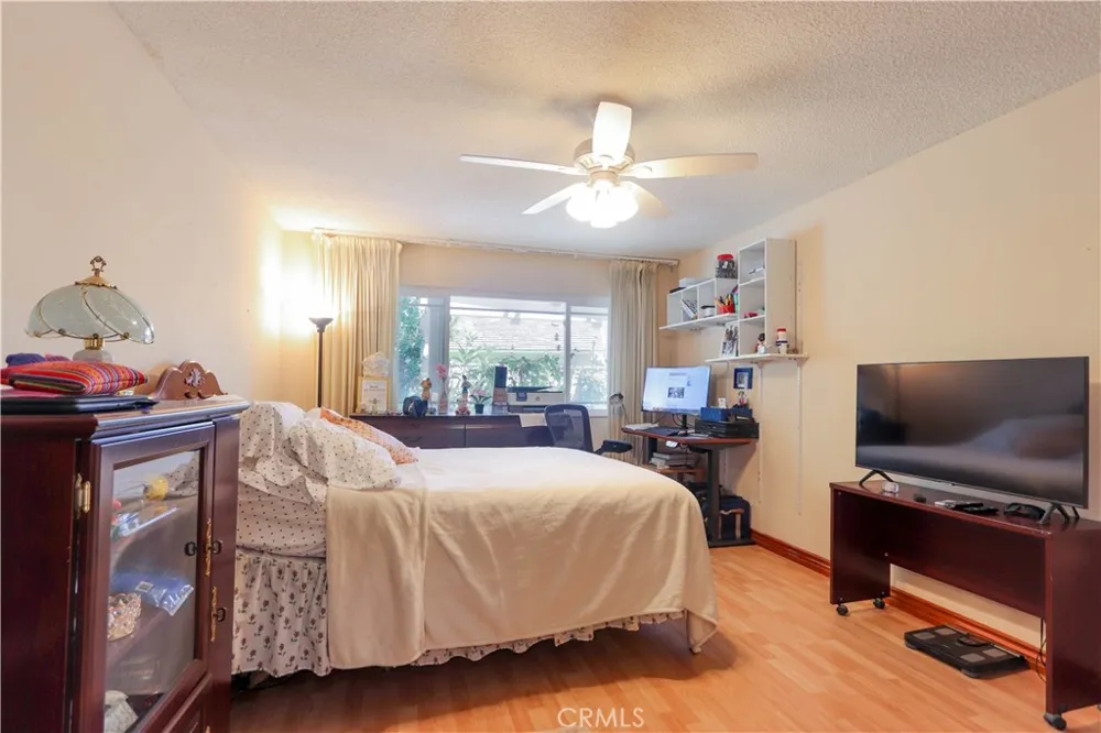 5086 Cinnamon Irvine, CA 92612
