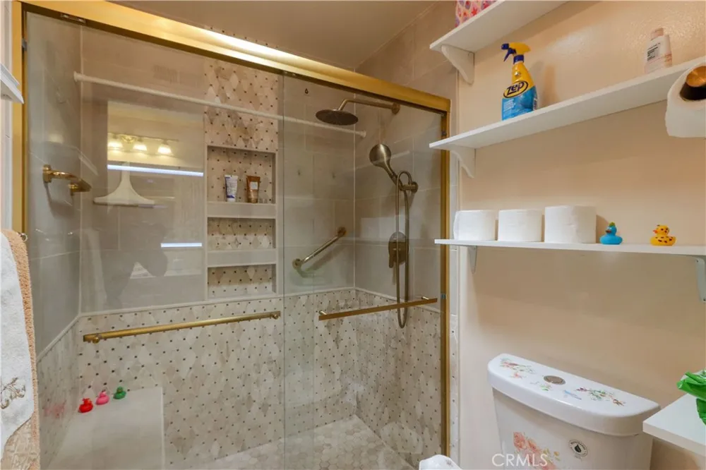 5086 Cinnamon Irvine, CA 92612