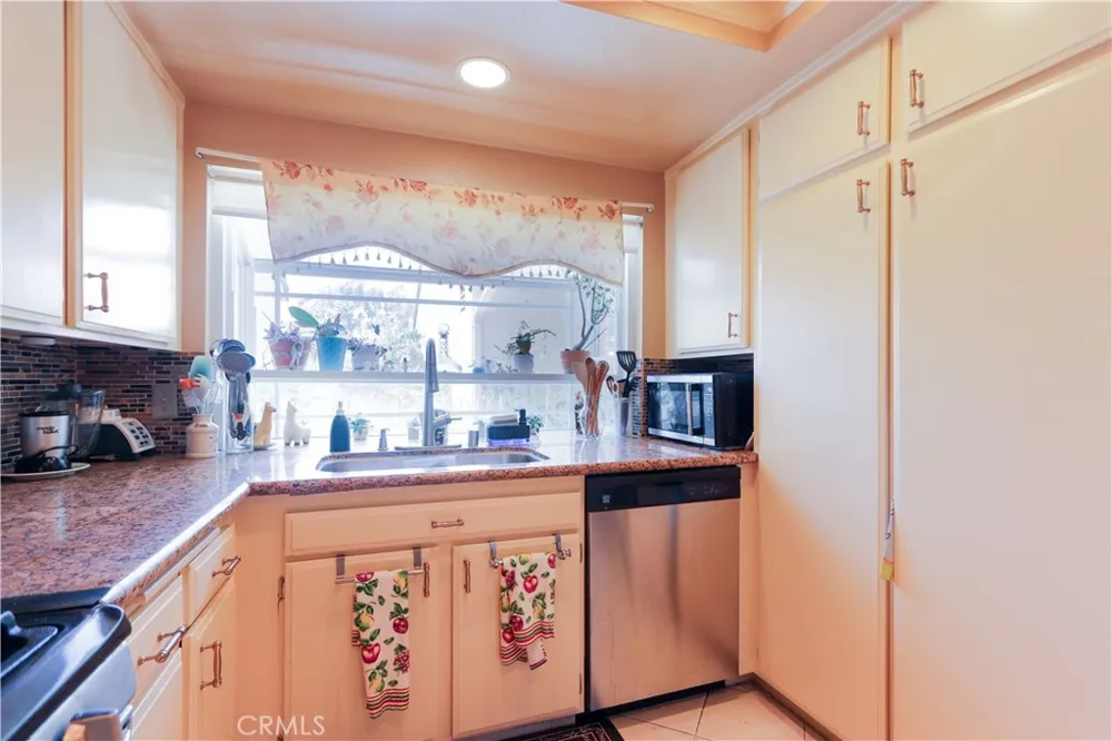 5086 Cinnamon Irvine, CA 92612