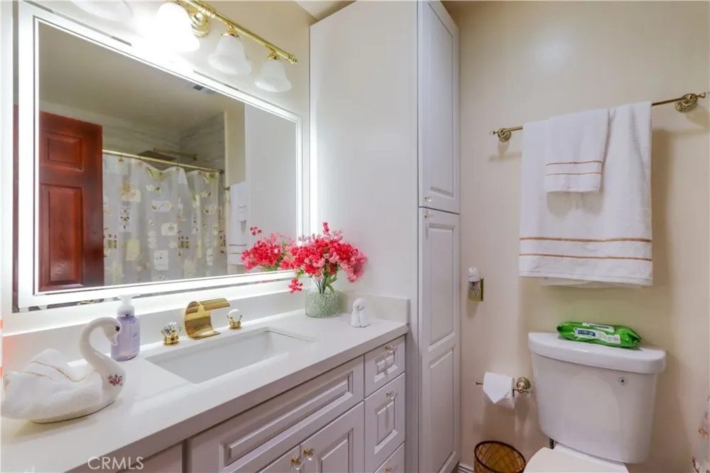 5086 Cinnamon Irvine, CA 92612