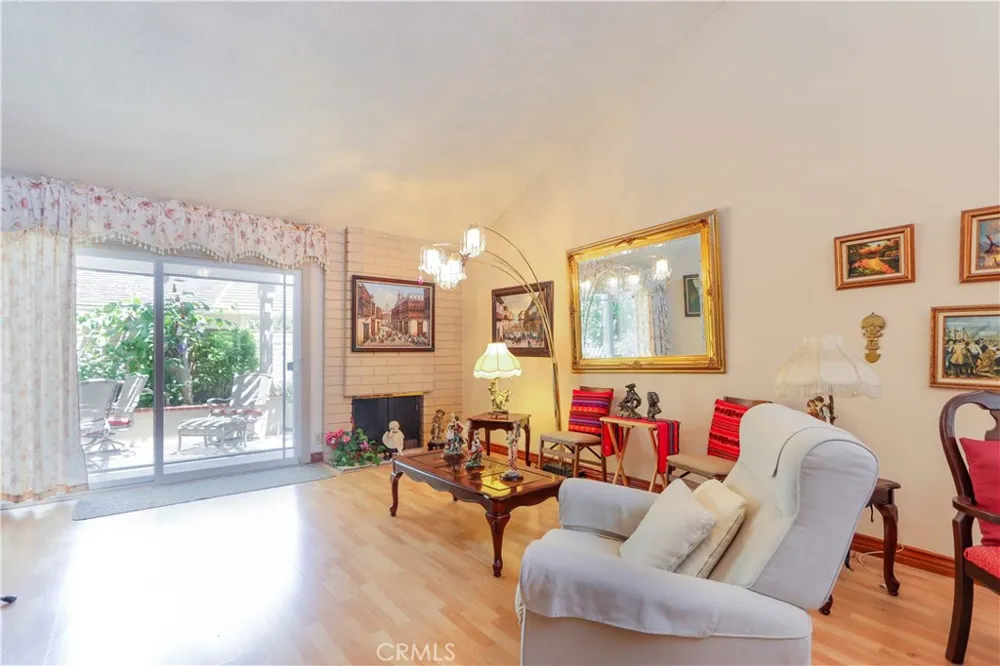 5086 Cinnamon Irvine, CA 92612