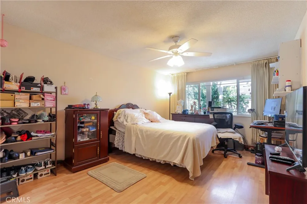 5086 Cinnamon Irvine, CA 92612