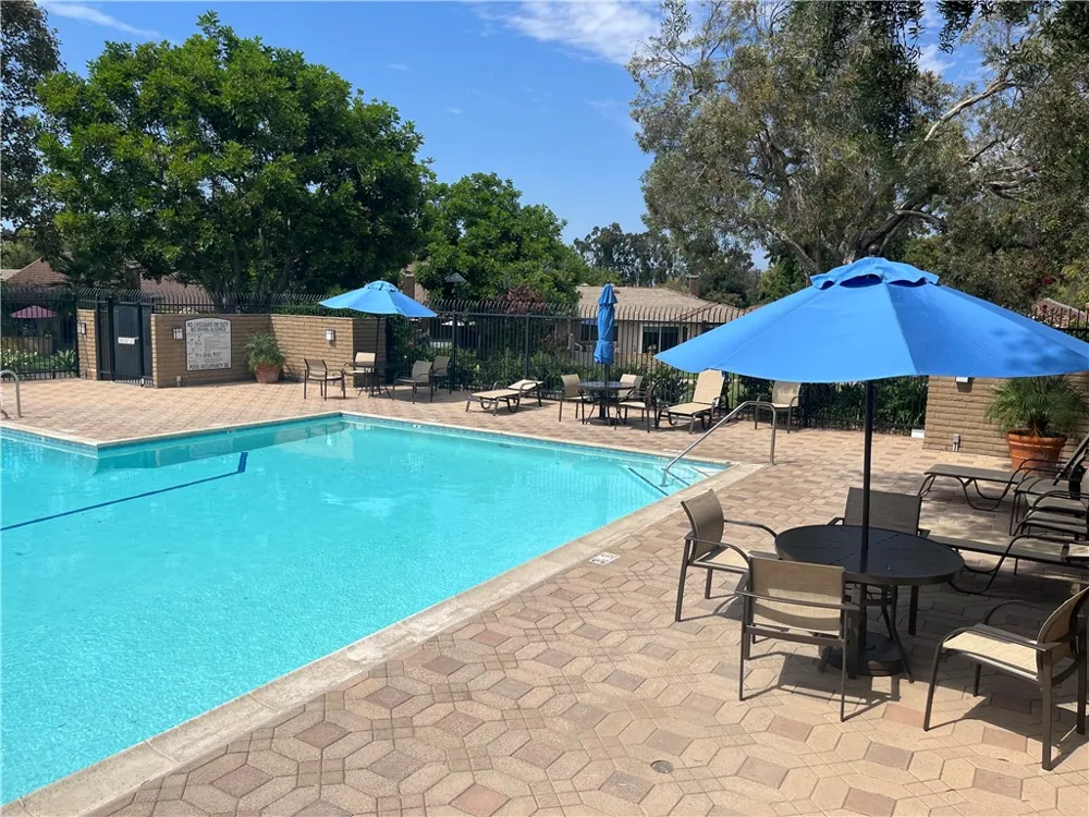 5086 Cinnamon Irvine, CA 92612