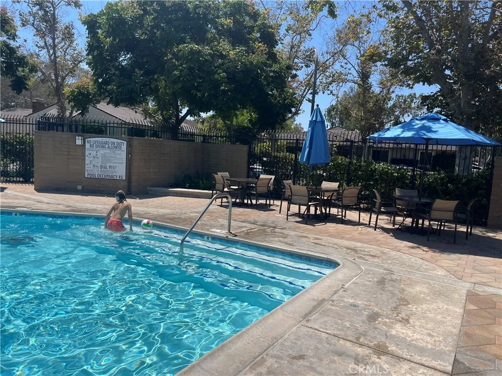 5086 Cinnamon Irvine, CA 92612