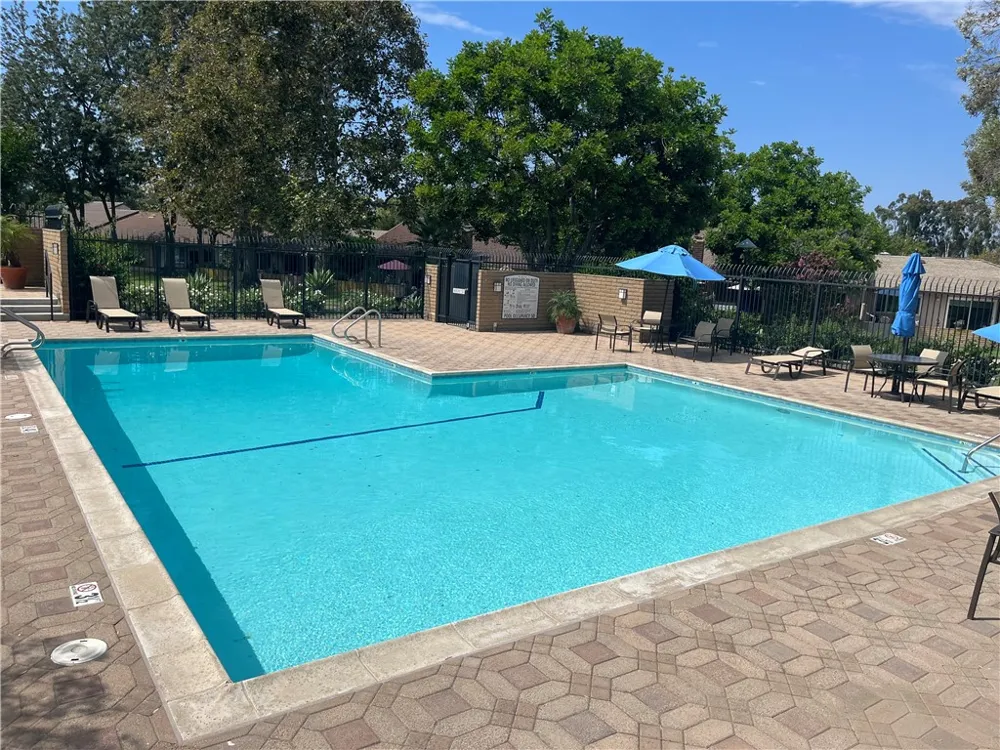 5086 Cinnamon Irvine, CA 92612