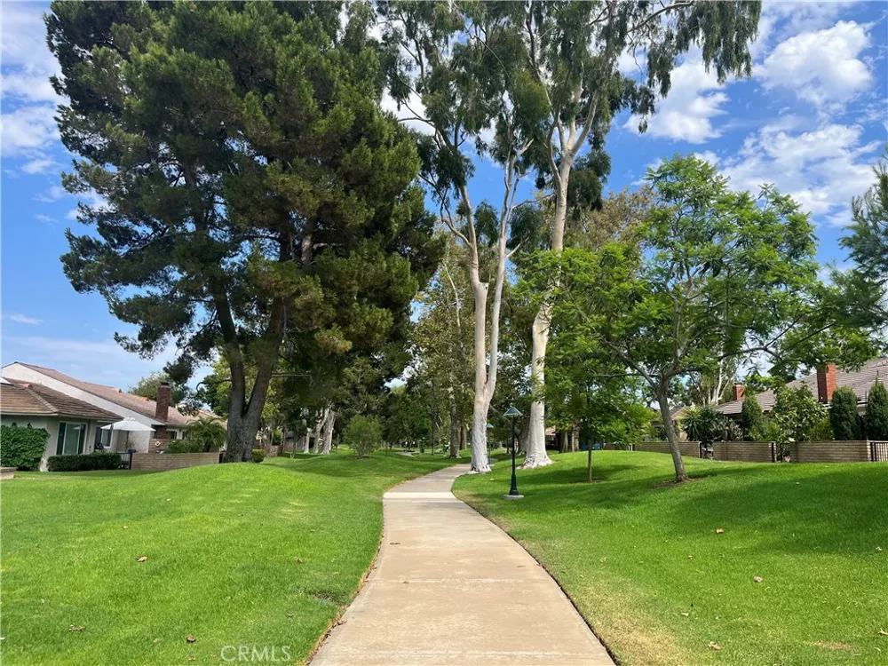 5086 Cinnamon Irvine, CA 92612