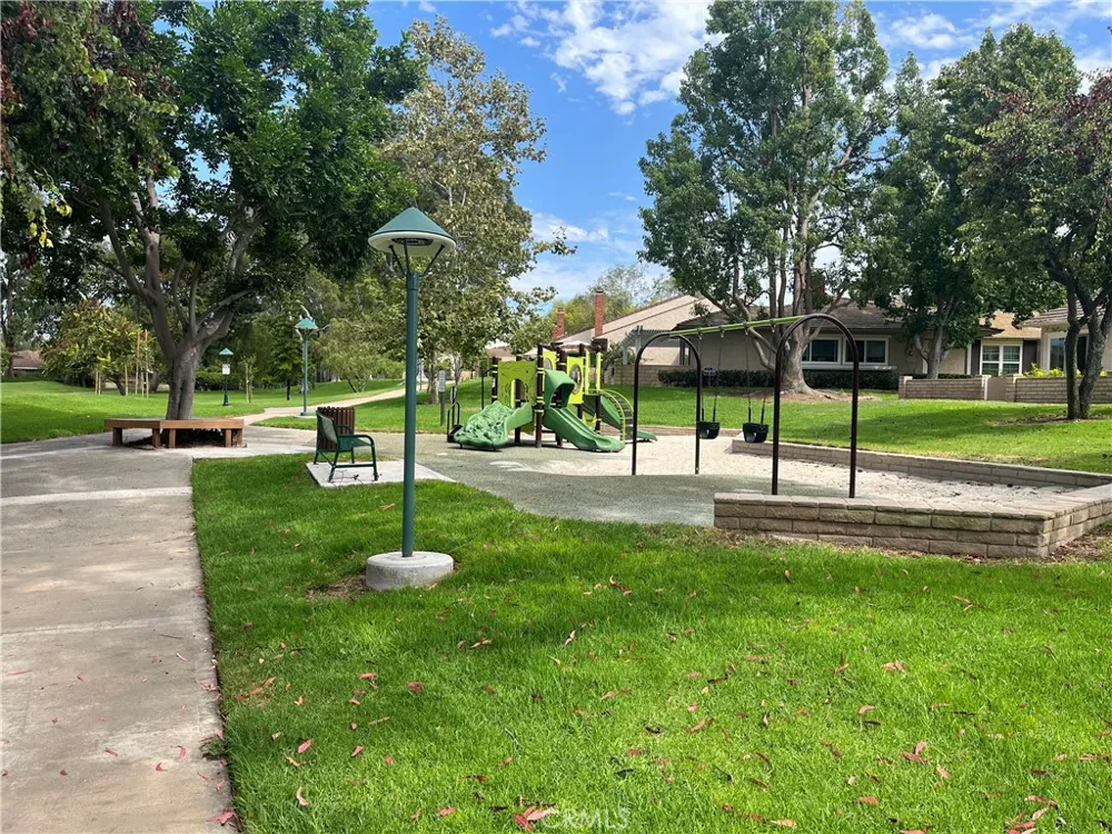5086 Cinnamon Irvine, CA 92612