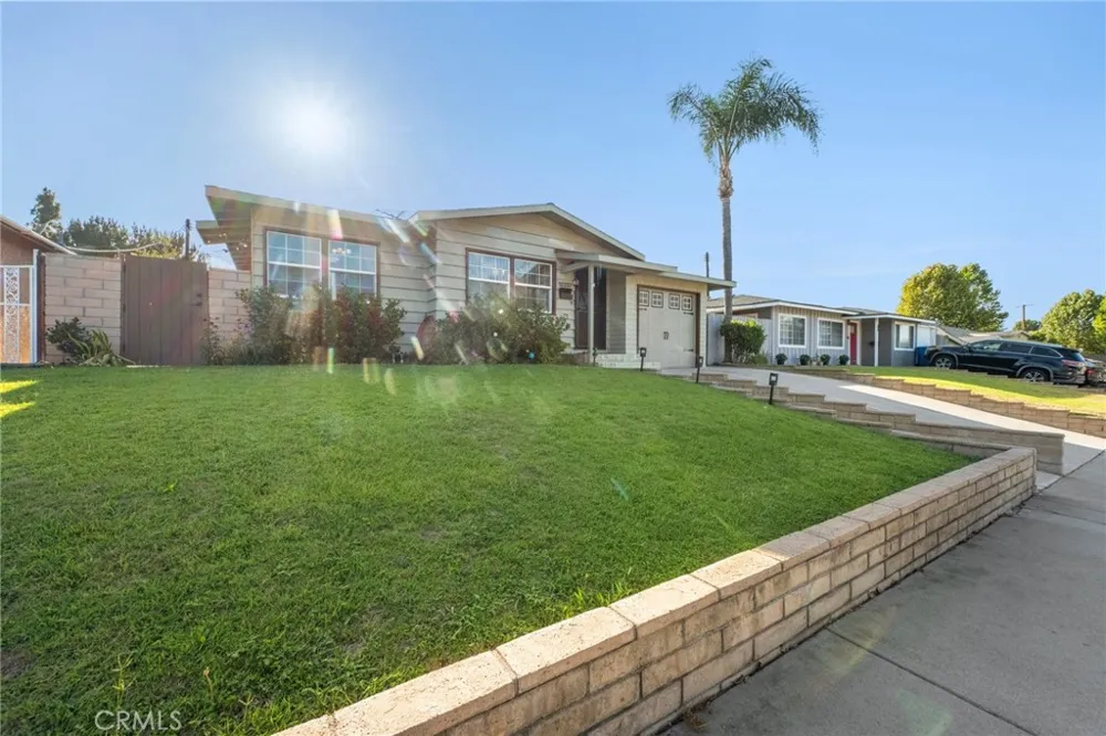 12237 Burgess Whittier, CA 90604