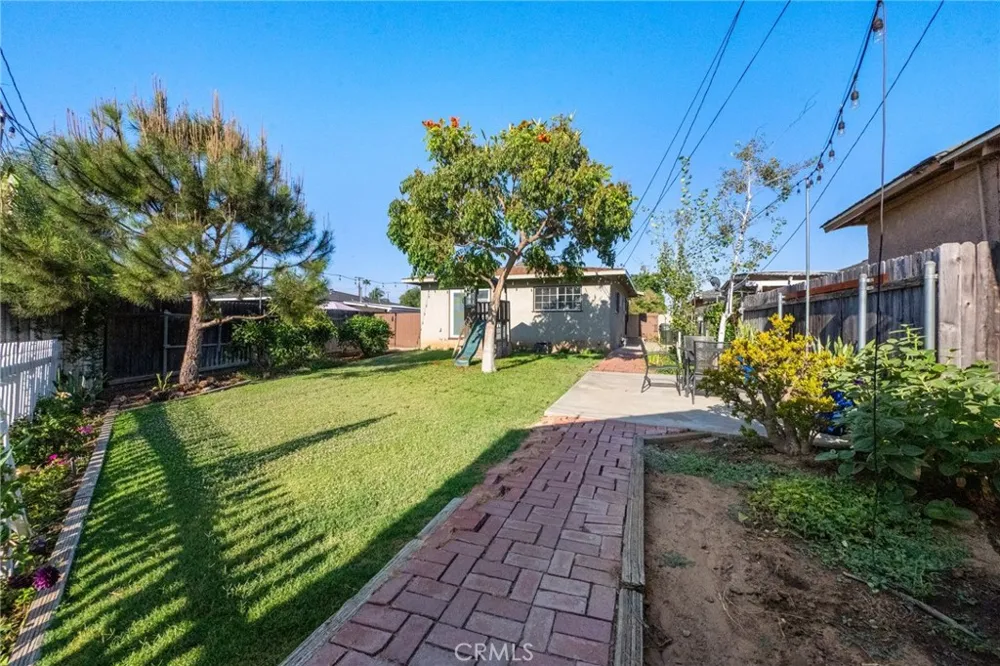 12237 Burgess Whittier, CA 90604