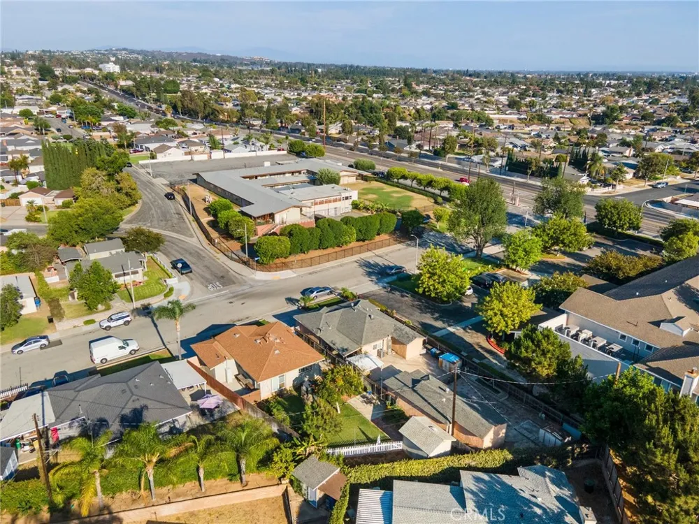 12237 Burgess Whittier, CA 90604