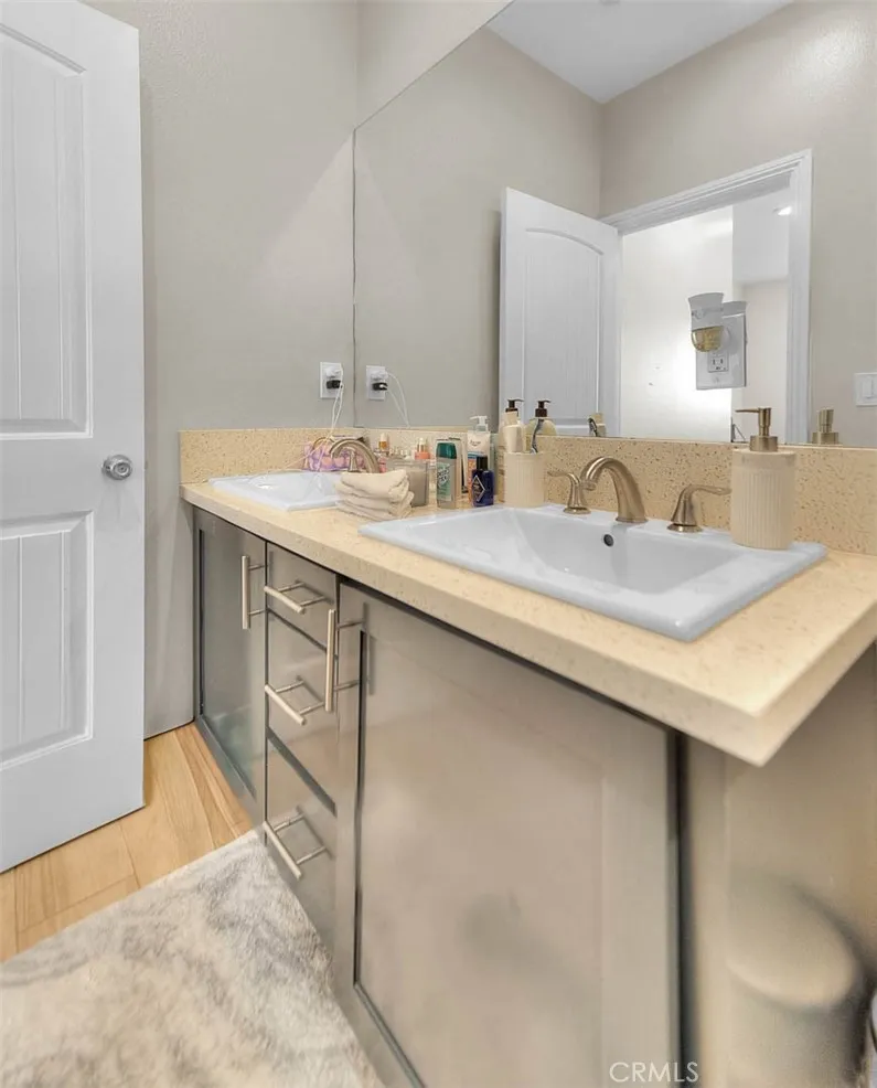 11031 Burin Inglewood, CA 90304
