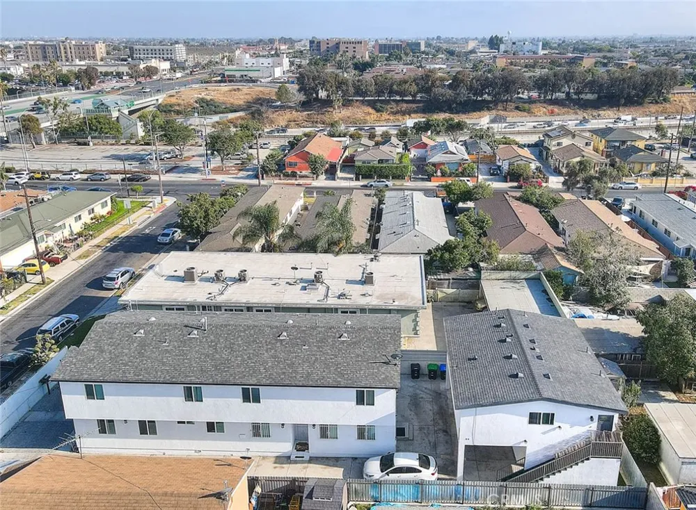 11031 Burin Inglewood, CA 90304