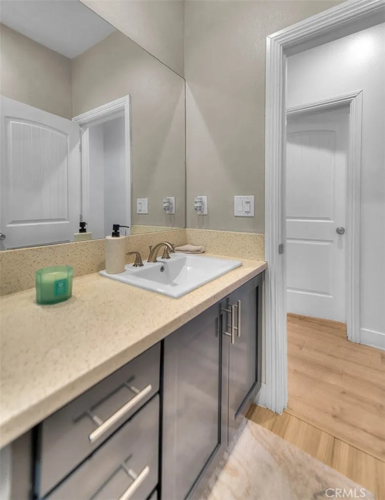 11031 Burin Inglewood, CA 90304