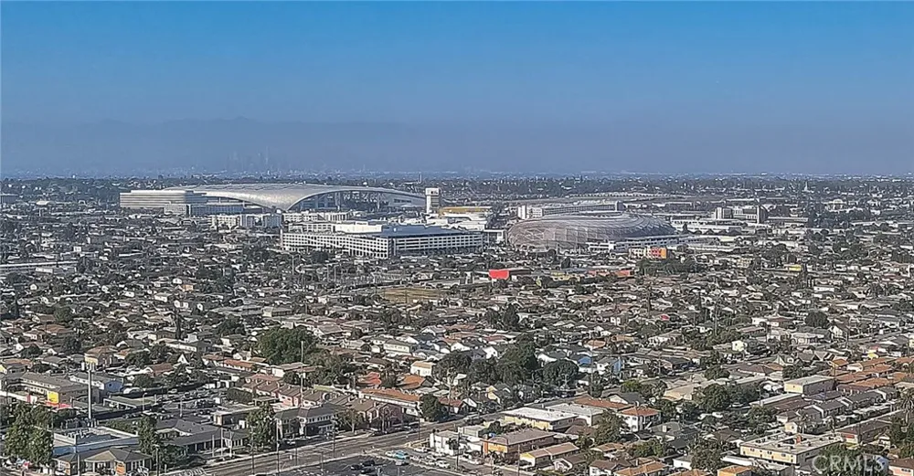 11031 Burin Inglewood, CA 90304