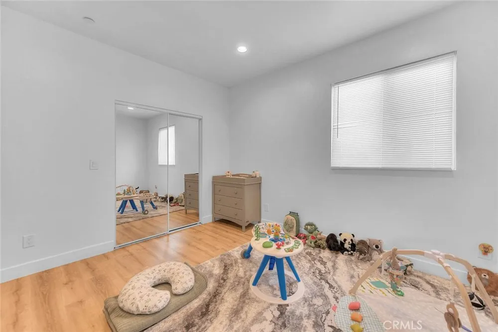 11031 Burin Inglewood, CA 90304